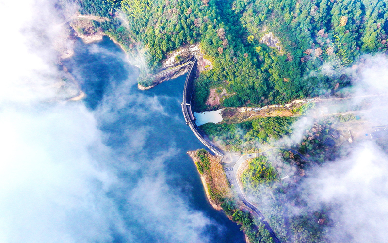 薄霧輕籠 如夢(mèng)如幻